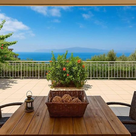 Вилла Aigli Fully Equipped Getaway - Seaview Lux Retreat Каламата Экстерьер фото