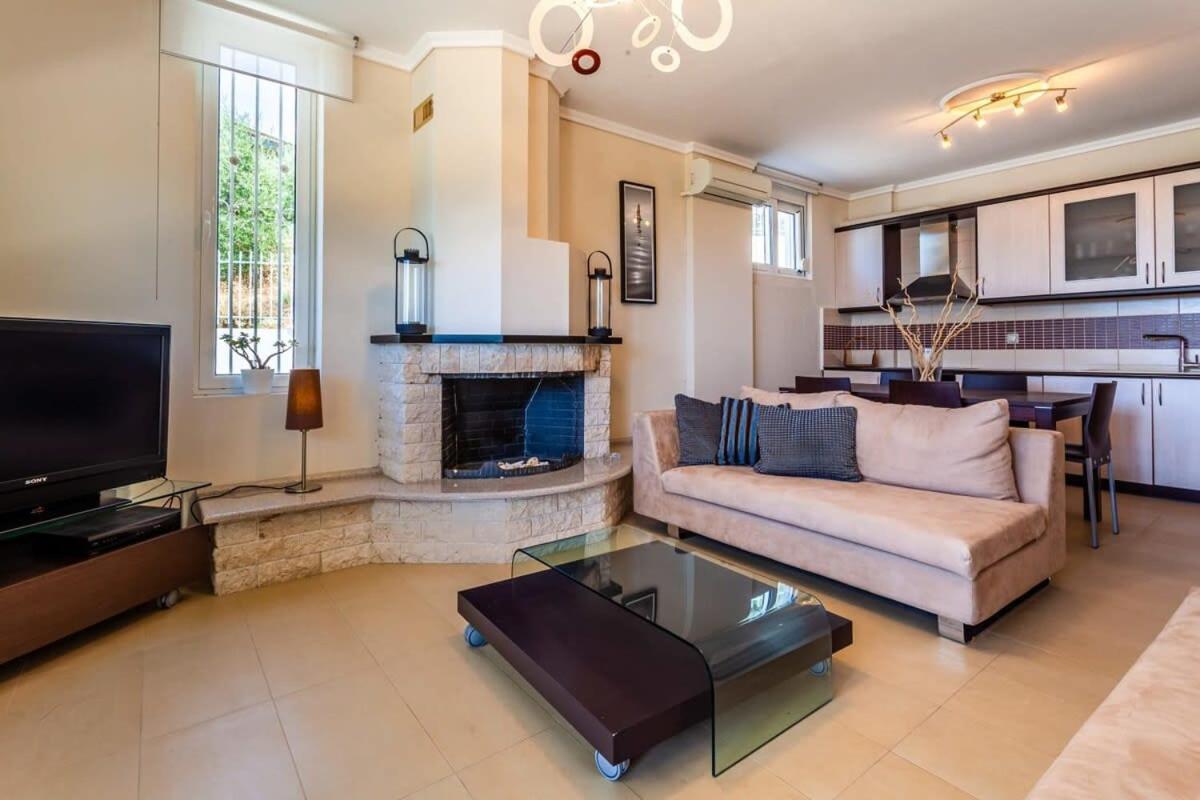 Вилла Aigli Fully Equipped Getaway - Seaview Lux Retreat Каламата Экстерьер фото
