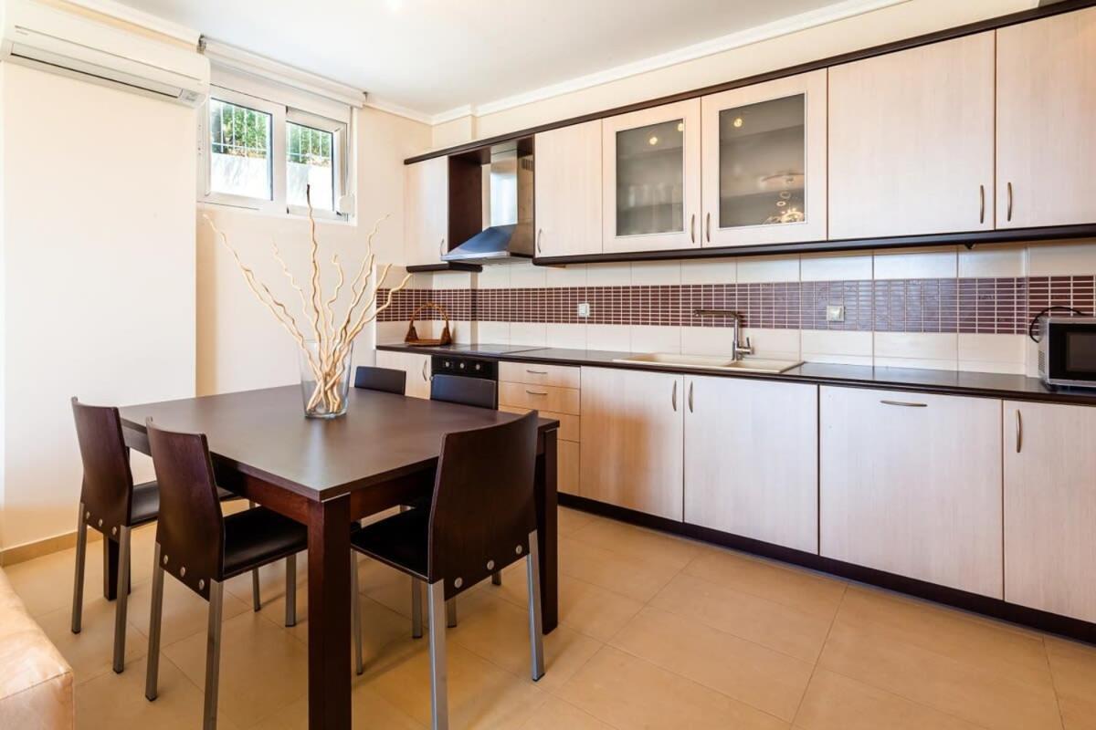 Вилла Aigli Fully Equipped Getaway - Seaview Lux Retreat Каламата Экстерьер фото